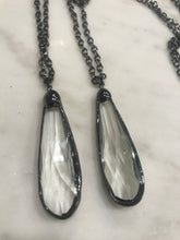 Load image into Gallery viewer, Crystal teardrop statement necklace