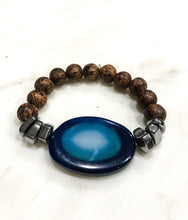 Load image into Gallery viewer, Blue agate center piece bracelet